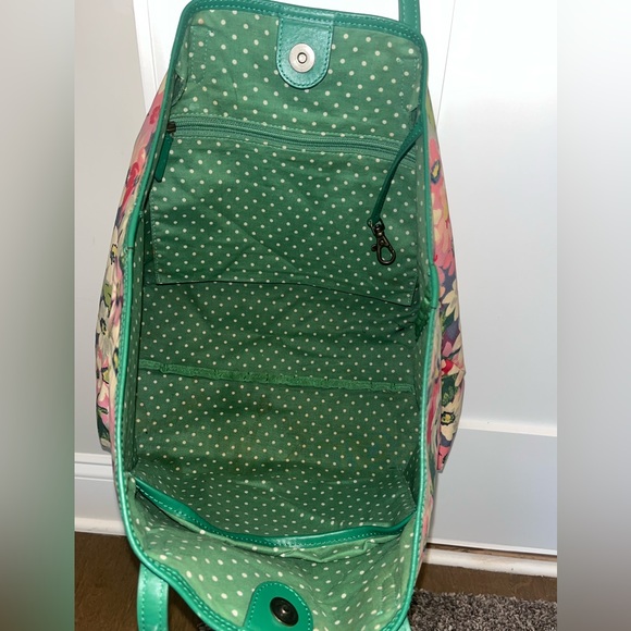 Cath Kidston London: Large Leather Trim Tote in the Painted Daisy Print - Picture 5 of 10